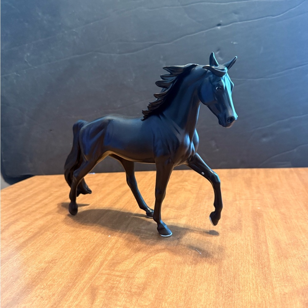 Breyer Elvis Presley and Bear model - Picture 3 of 6